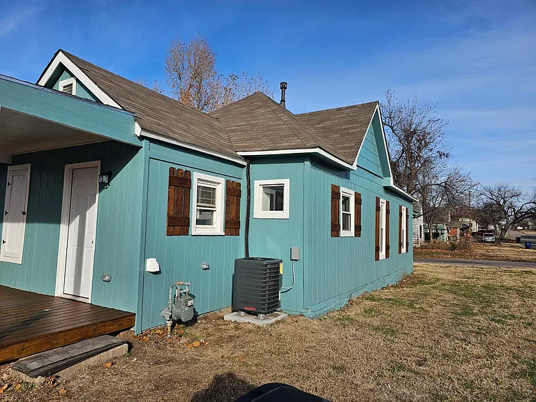 623 E Harrison Ave — Photo 9