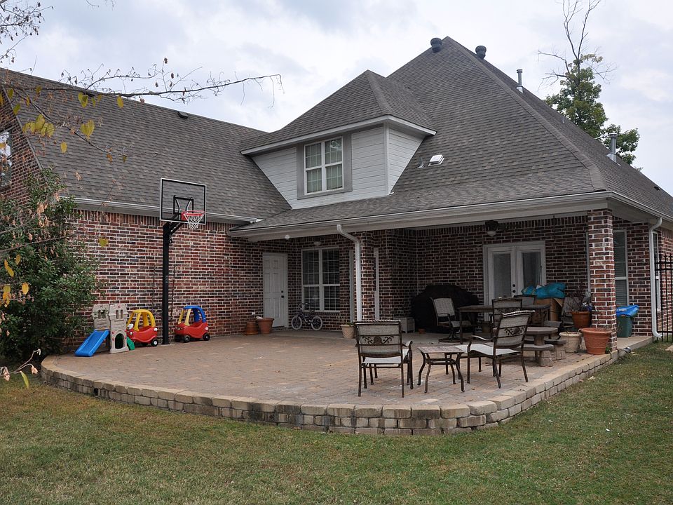 1st image of 2403 Shadow Creek Cir