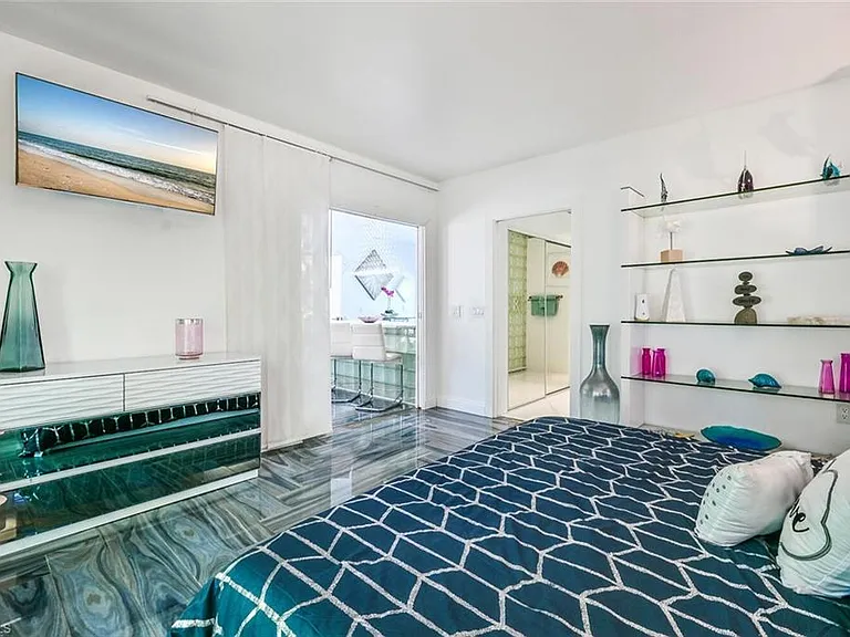 5940 English Oaks Ln — Photo 32