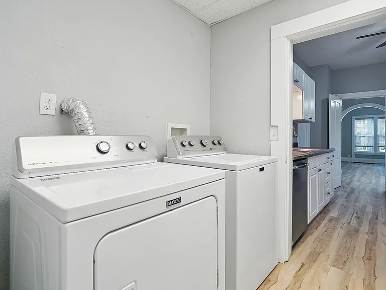 1900 Euclid Ave #1 — Photo 5