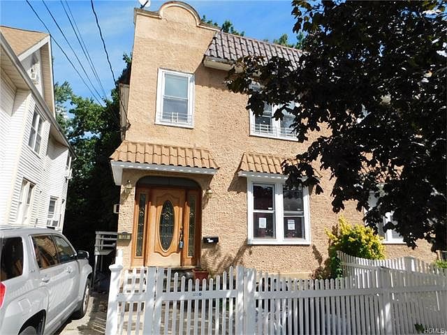 1st image of 136 Saratoga Ave