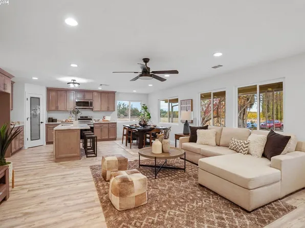 4950 Nadotti Rd, Stockton, CA 95215