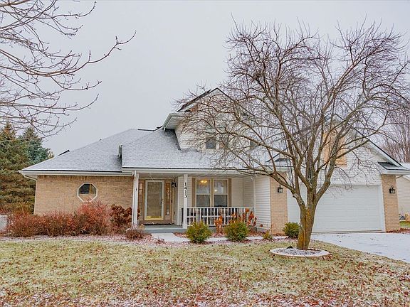 2nd image of 1413 N Wuthering Hills Dr