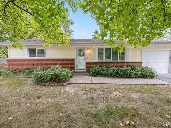 2 Mercury Dr, Belleville, IL 62226