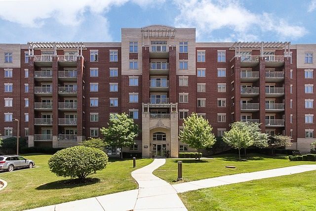 1st image of 8711 W Bryn Mawr Ave APT 305