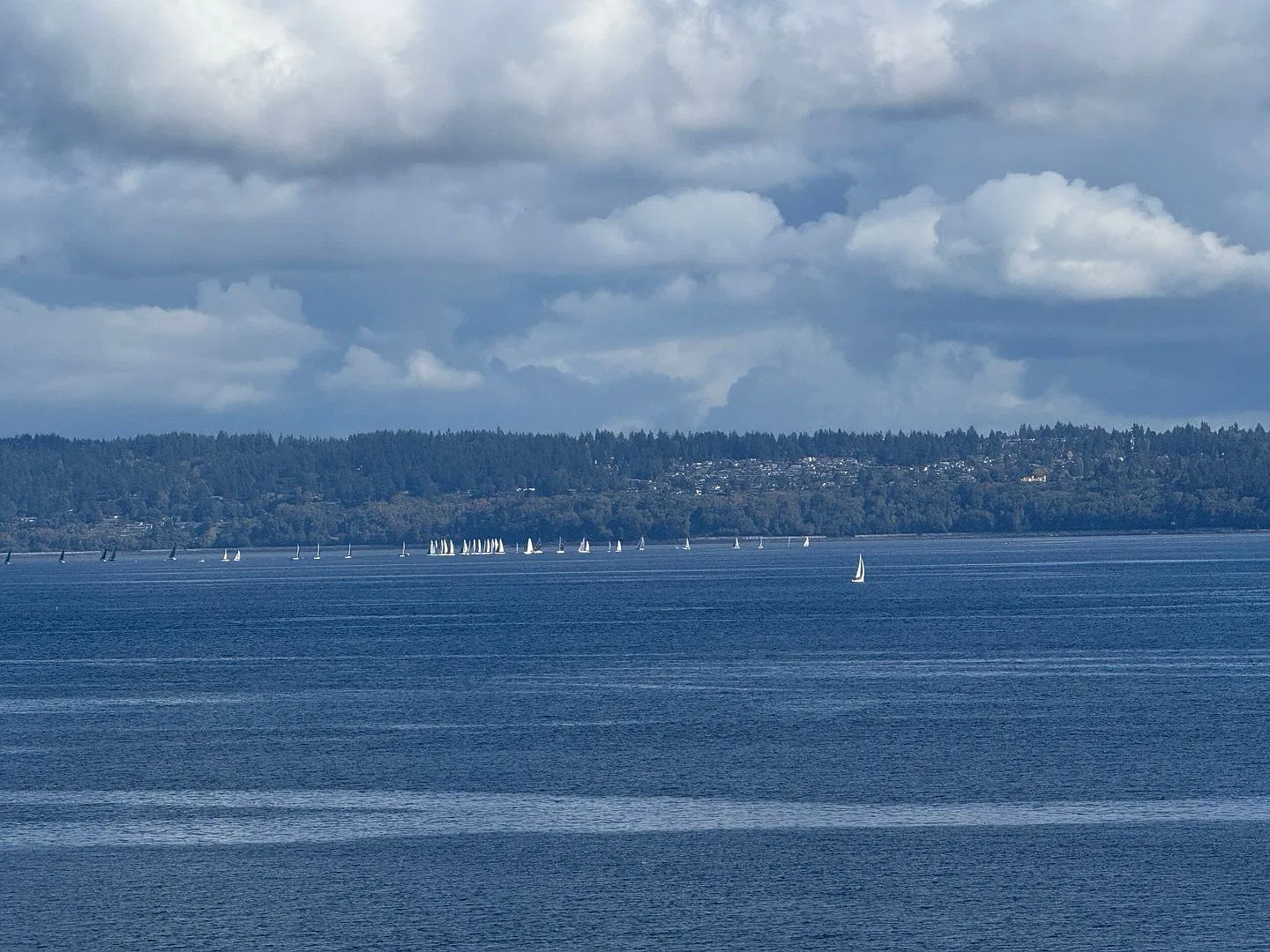 Bainbridge waterfront retreat with sweeping views — Photo 1