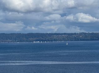 10855 NE Puget Bluff Ln, Bainbridge Island, WA 98110
