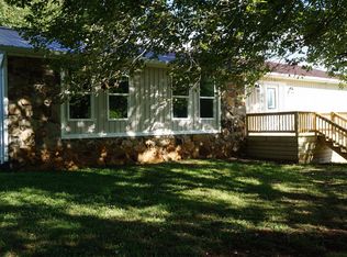 107 Sycamore St, Bean Station, TN 37708