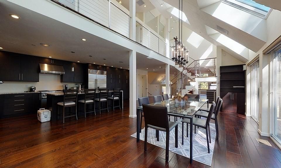 82 Deer Path Hudson MA Zillow