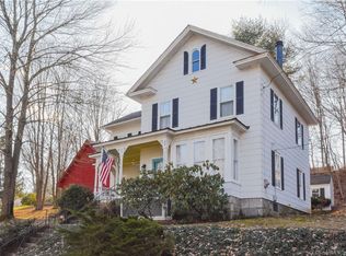 44 Orchard St, Winsted, CT 06098