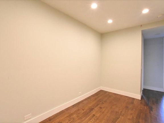 2nd image of 2 Pinehurst Ave APT 3E