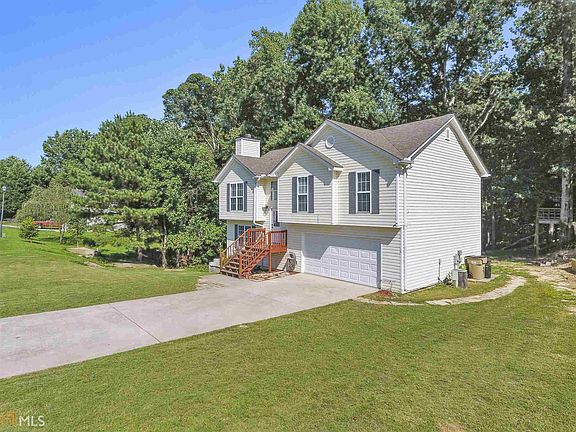 2nd image of 3839 Valley Creek Dr