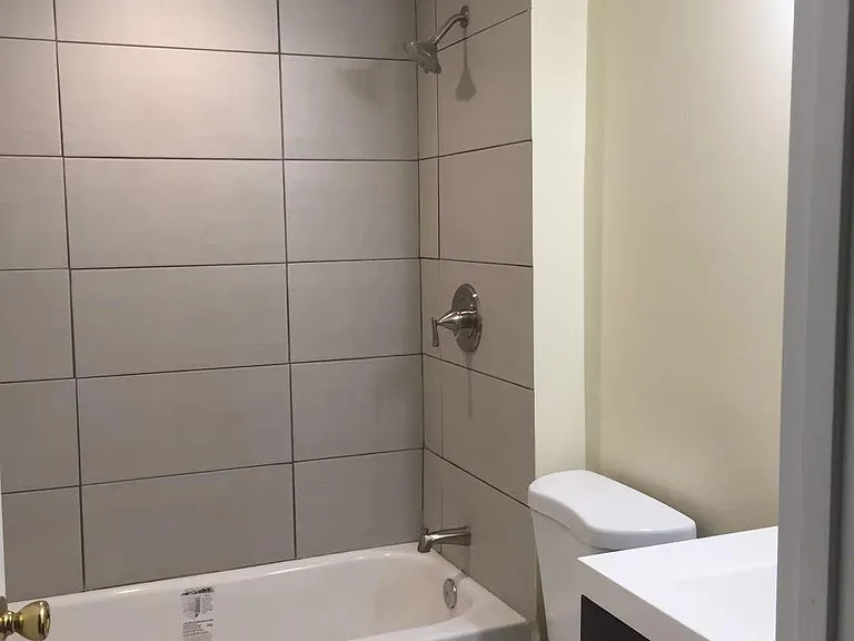 4th bathroom