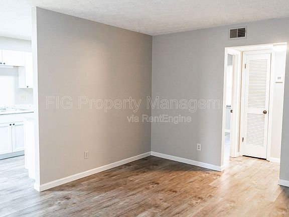 2nd image of 129 Hillcrest Dr #6