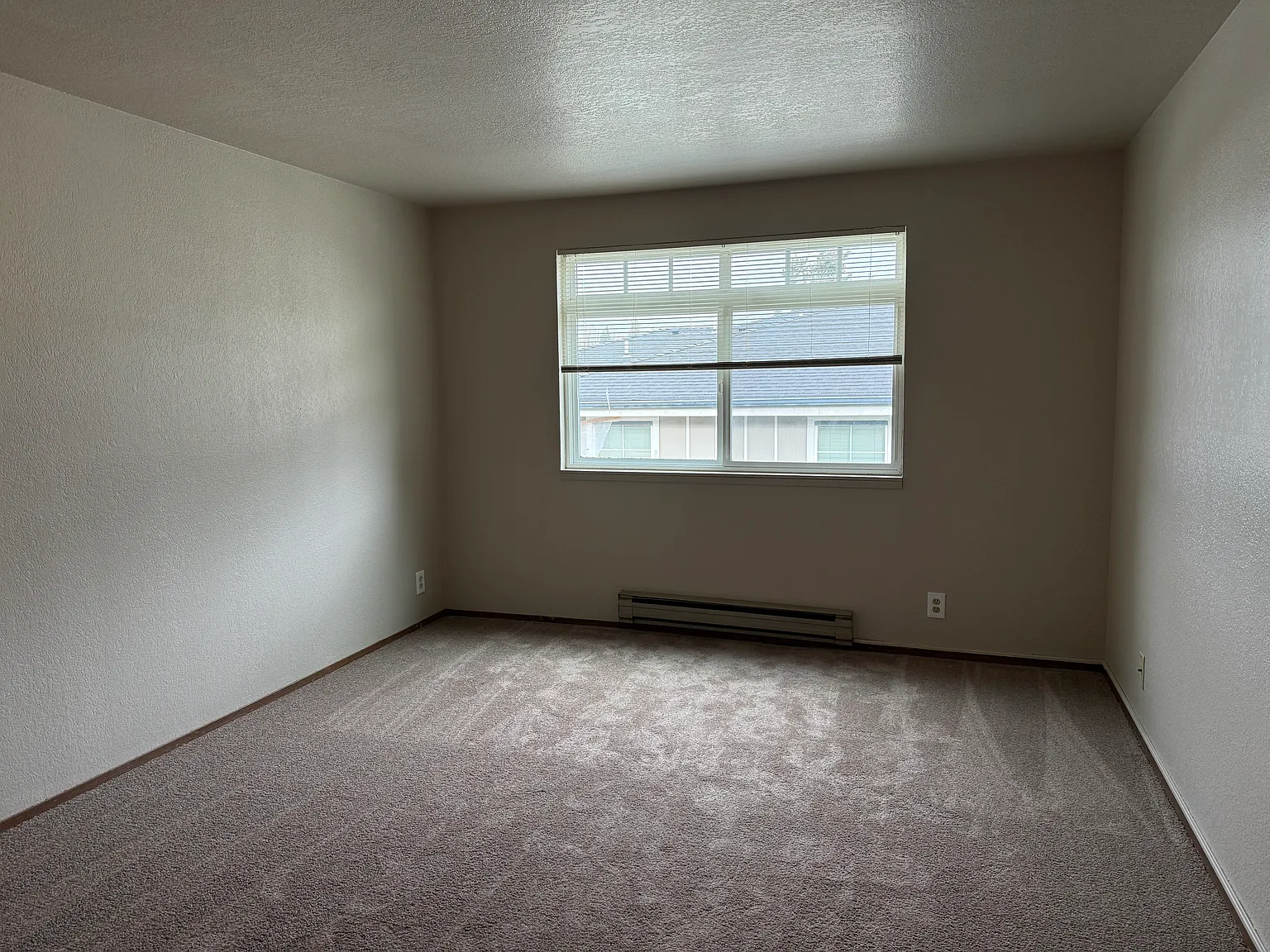 1 bed, 650 sqft, $1,375 — Photo 2