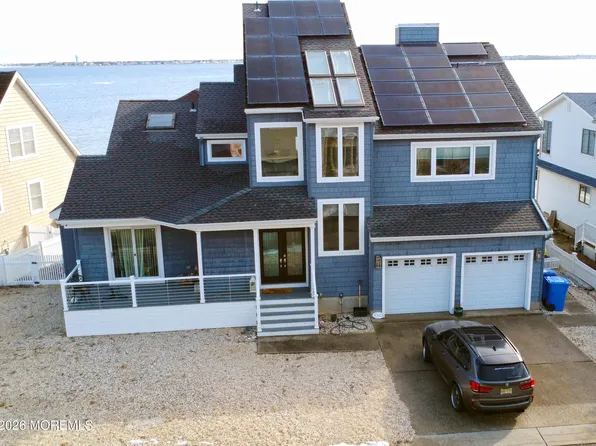 3313 Long Point Drive, Toms River, NJ 08753