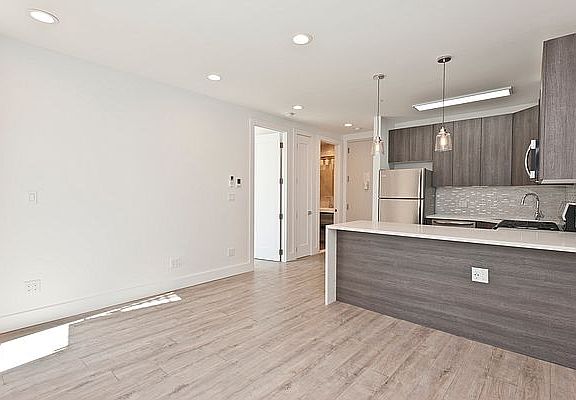 5th image of 25-35 18th St #2