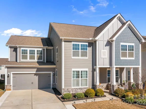 2045 Saddlebred Dr, Iron Station, NC 28080