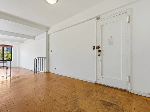 62 Park Terrace West image 5 of 18