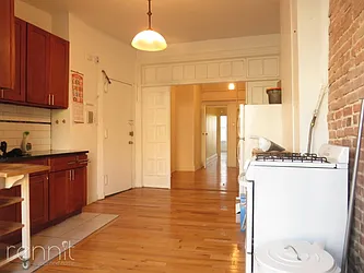 Rented by Rennit Inc.