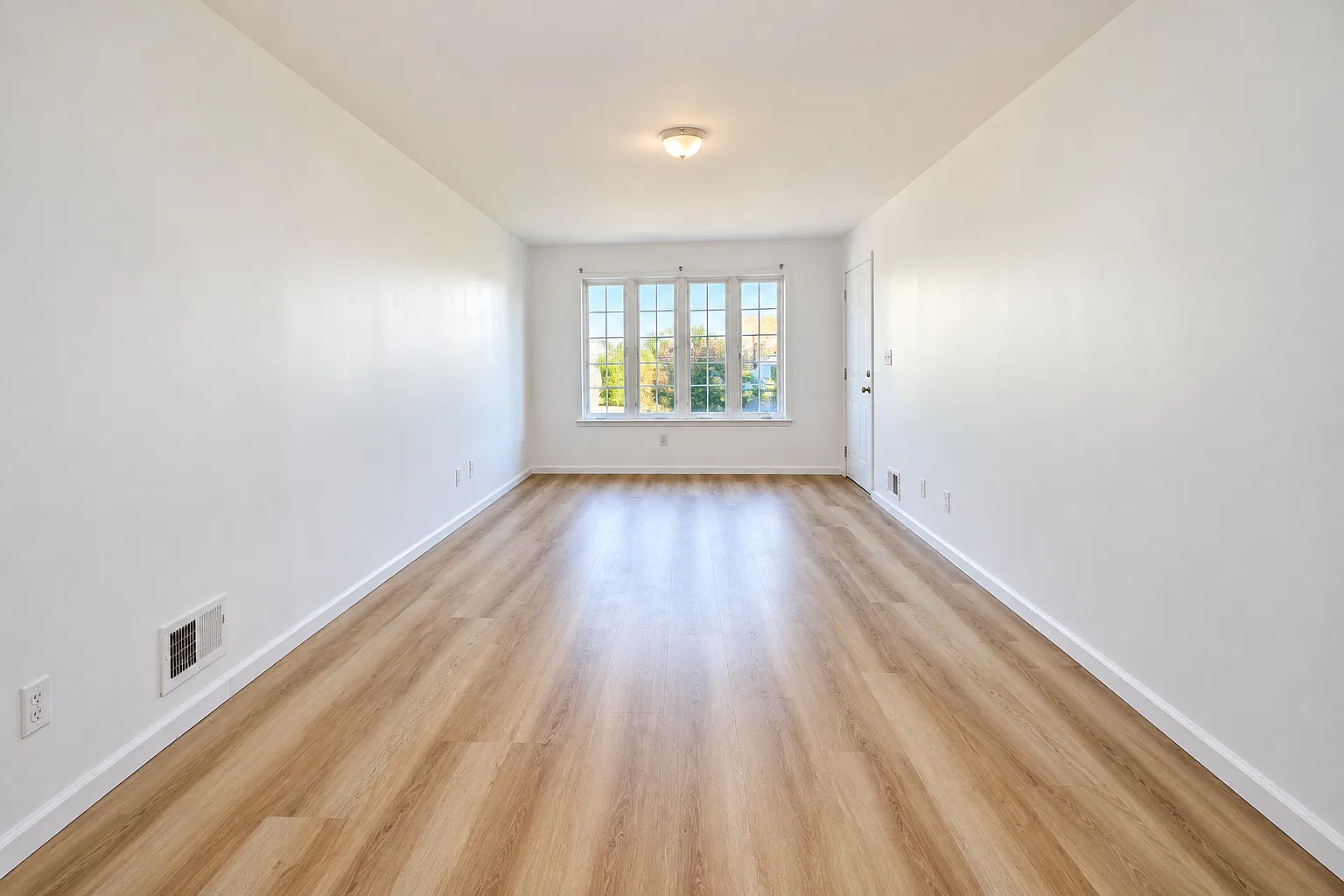 2 bed, $2,100 — Photo 3