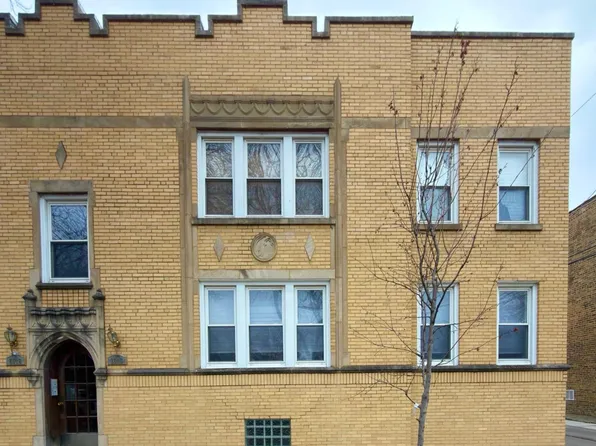 2516 W Hollywood Ave #1, Chicago, IL 60659