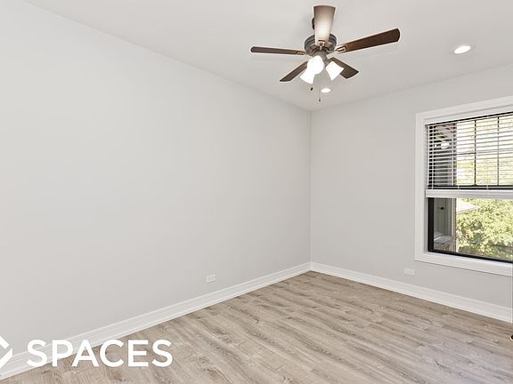 4th image of 1062 W Glenlake Ave #2A