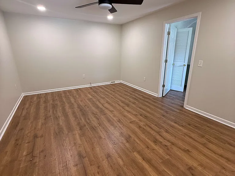 610 Clarendon Dr — Photo 16