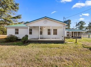 3537 S State Highway 11, Wallace, NC 28466