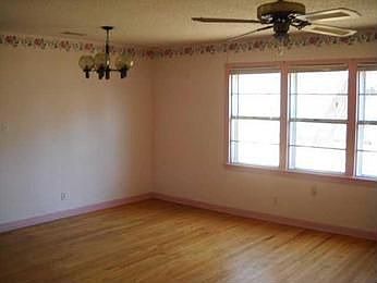 4th image of 1518 James St