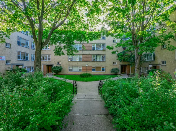 6146 N Damen Ave #1H, Chicago, IL 60659
