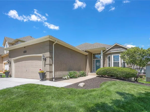 21926 W 120th St, Olathe, KS 66061