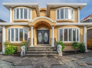 3559 Worthington Dr, Vancouver, BC V5M 3Y1