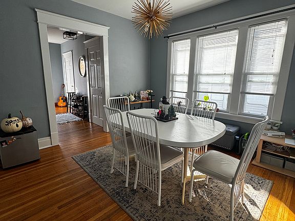 3rd image of 42 Norwalk Ave Floor 2