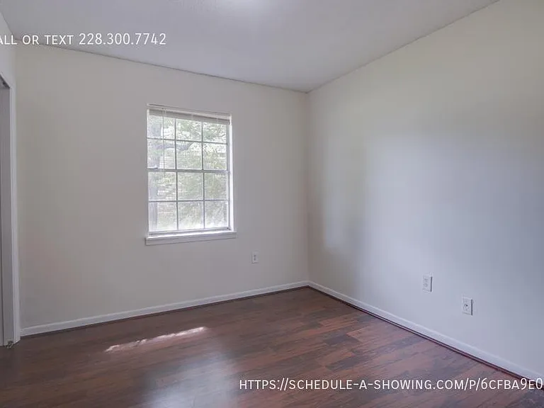 107 Deanna St — Photo 10