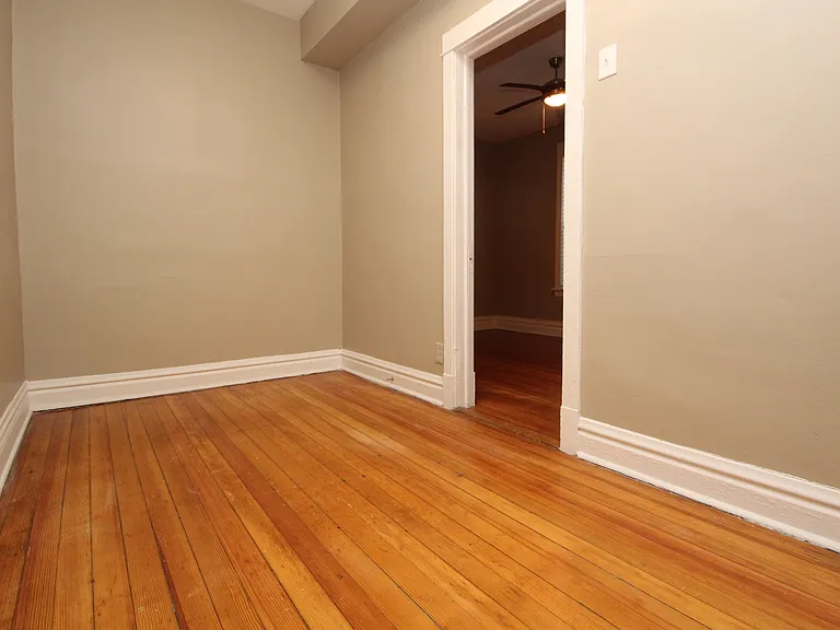 1841 N Hermitage Ave #CH1 — Photo 11