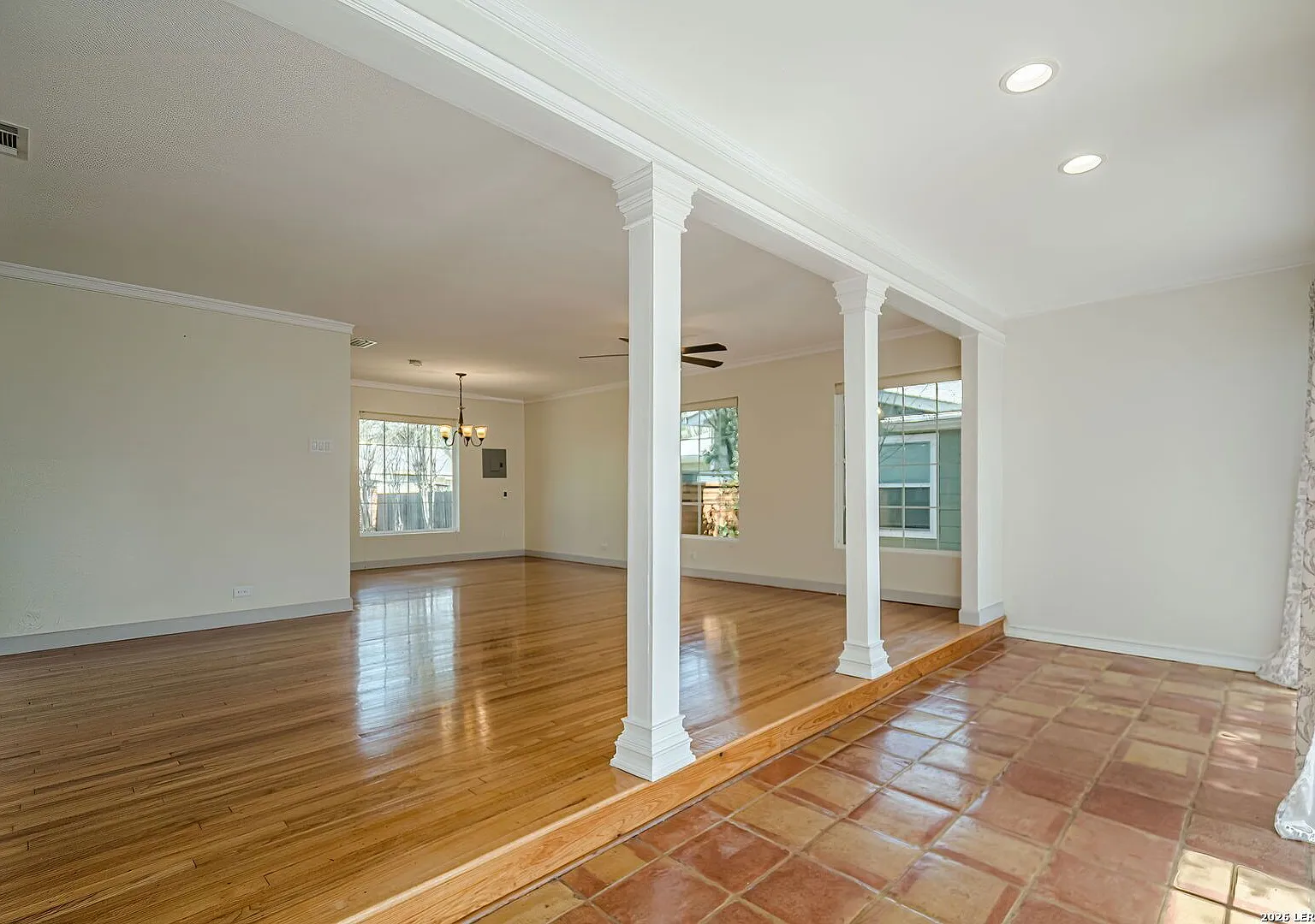 Gorgeous 4-Bedroom Home In Terrell Heights — Photo 4