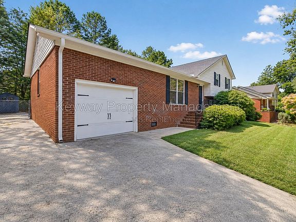 2nd image of 2712 Fair Oak Ct