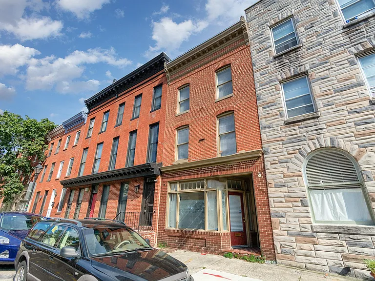 677 Washington Blvd #B — Photo 2