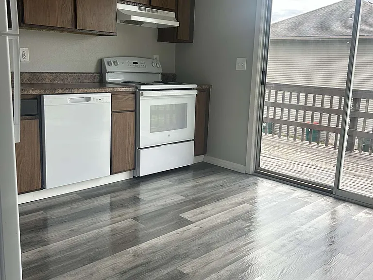 1014 Kings Rd #B — Photo 12