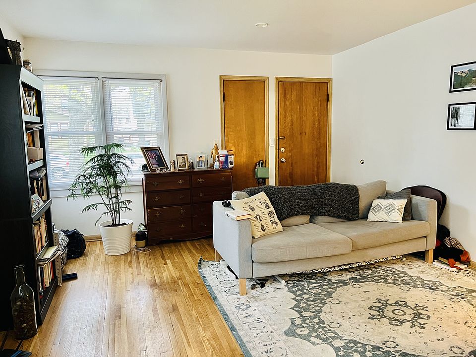 1st image of 3444 42nd Ave S