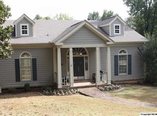 2710 Fanelle Cir SE, Huntsville, AL 35801