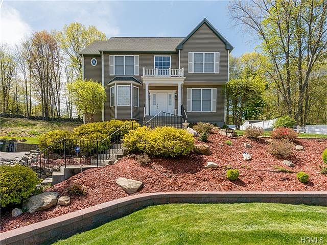 1st image of 15 Waring Dr