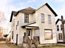 729 E Vine St, Kalamazoo, MI