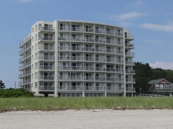 221 E Grand Avenue E #2D, Old Orchard Beach, ME 04064