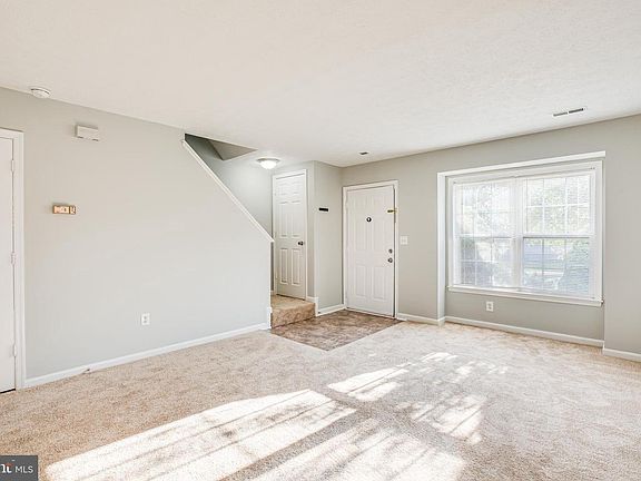 4th image of 9820 Coventry Creek Dr