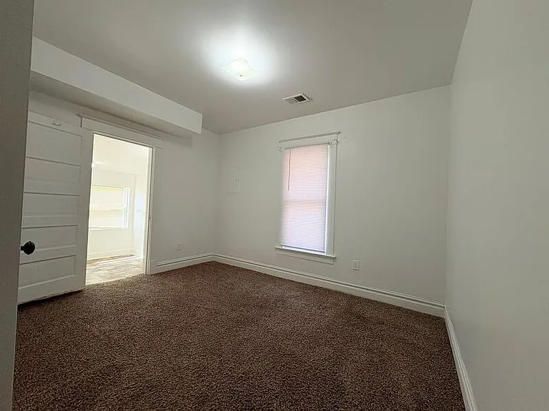 523 W Maple Ave #2-A — Photo 10