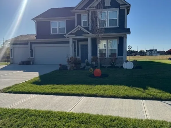 450 Weaver Ln, Pittsboro, IN 46167