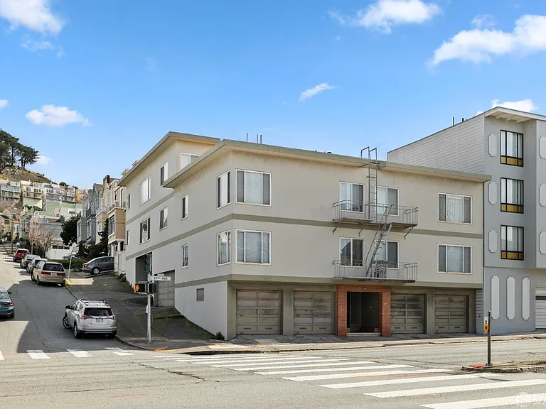 1700 19th Ave #9 — Photo 23