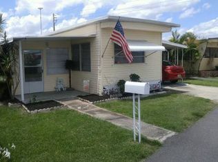 99 Lake Smart Dr, Winter Haven, FL 33881